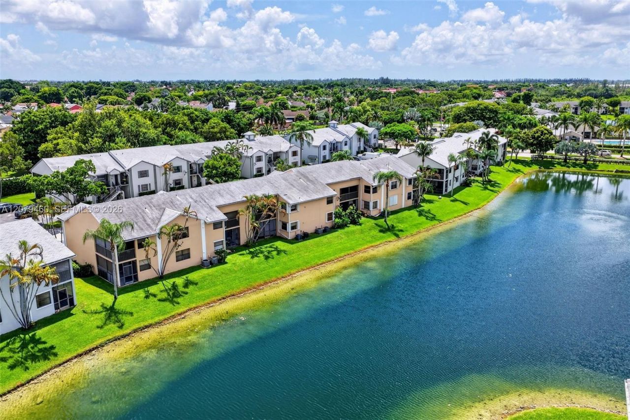 1080 N Franklin Ave , Unit 1080E, Homestead, FL 33034 Photo