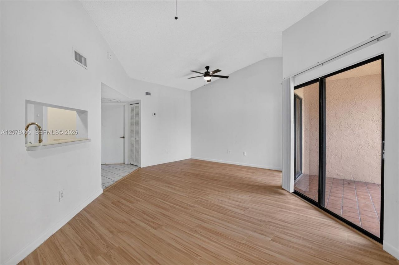 1080 N Franklin Ave , Unit 1080E, Homestead, FL 33034 Photo