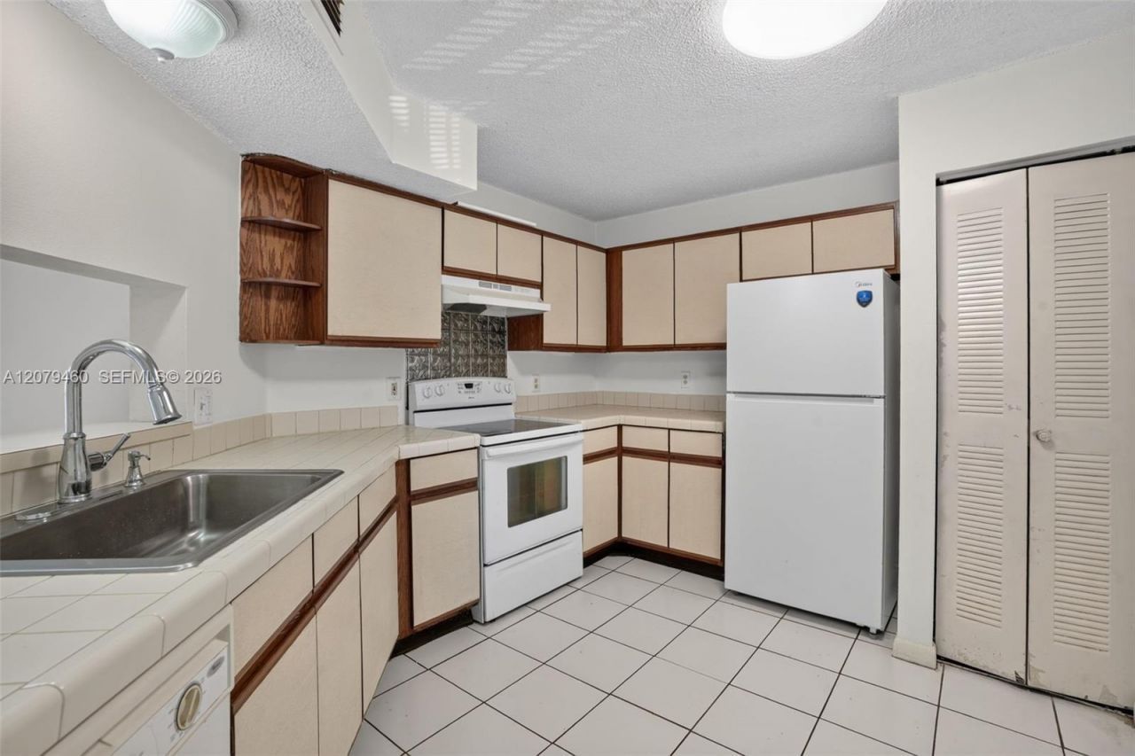 1080 N Franklin Ave , Unit 1080E, Homestead, FL 33034 Photo