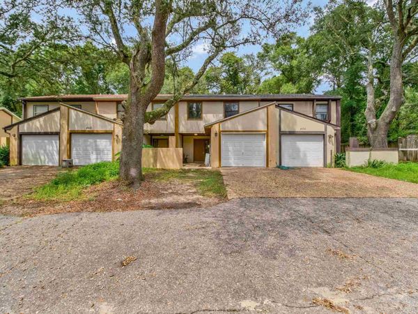 464 E Burgess Rd, Pensacola, FL 32504