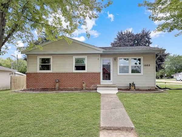 1003 MEADOW LANE, Neenah, WI 54956