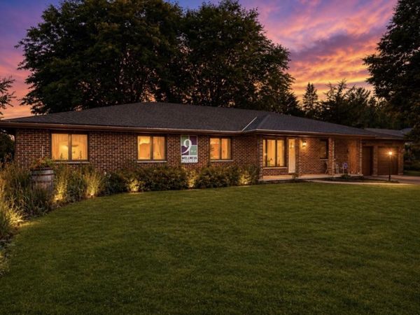 2330 MEADOW PARK DRIVE, Green Bay, WI 54311