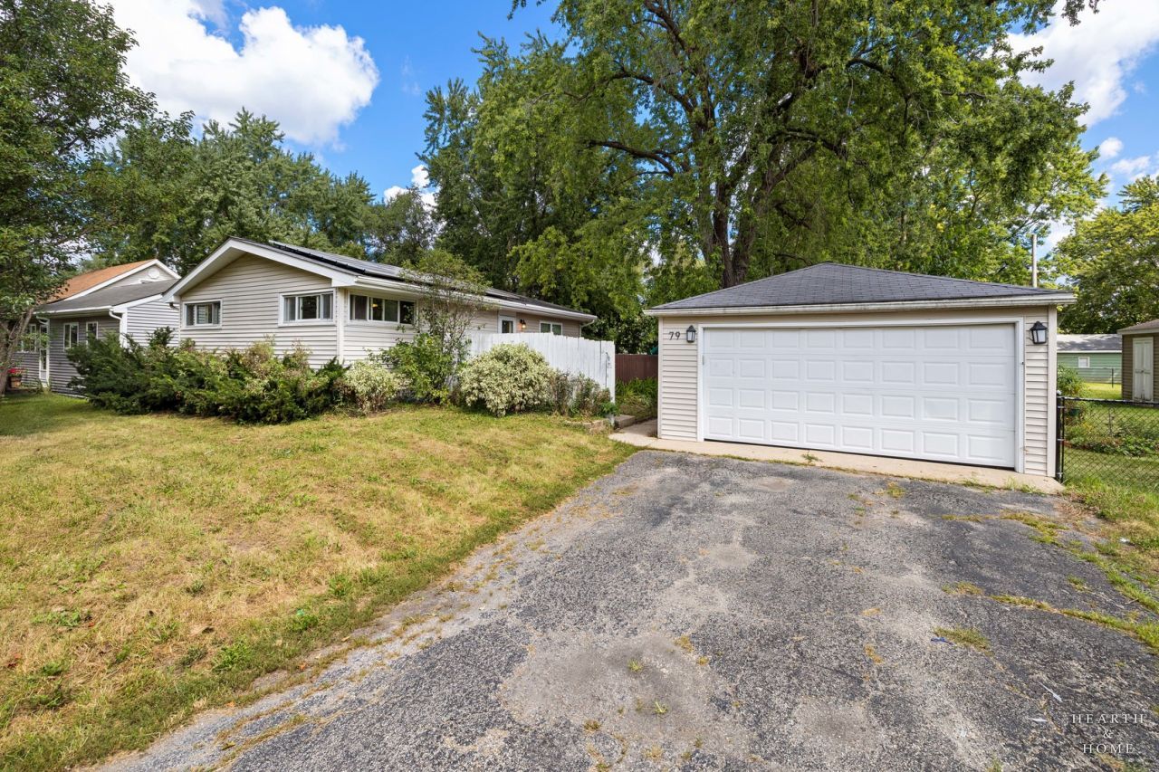 79 S Heather Drive, Crystal Lake, IL 60014 Main Photo
