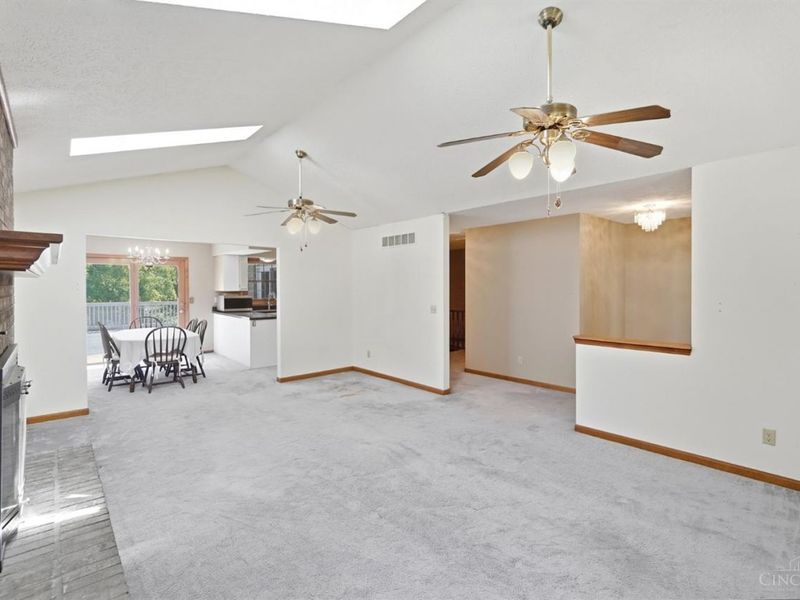 7795 Mitchell Park Drive, Miami Township, OH 45002 Photo 11