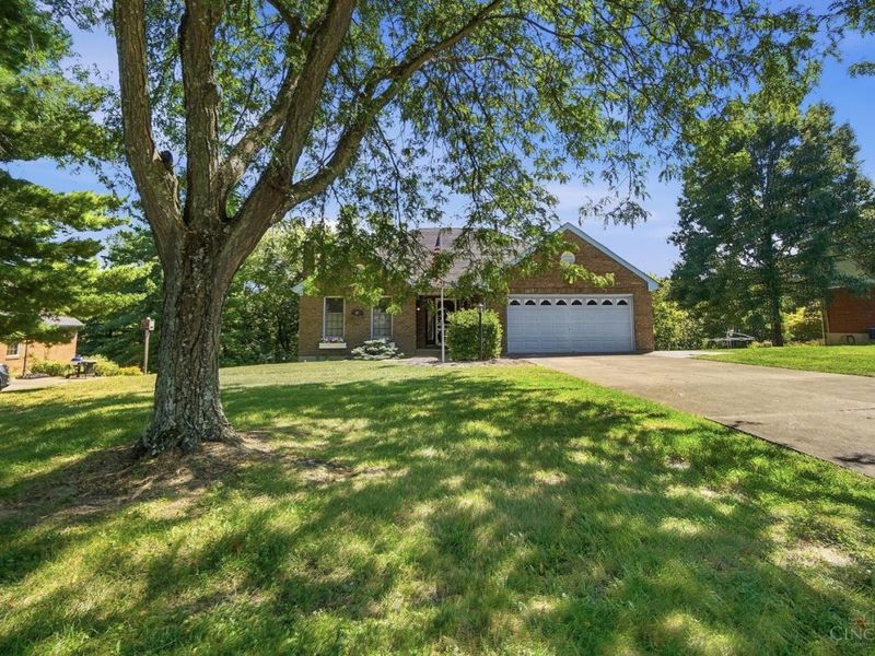 7795 Mitchell Park Drive, Miami Township, OH 45002 Photo 2