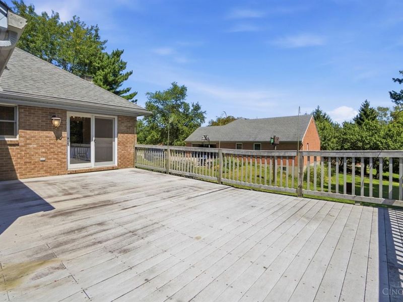 7795 Mitchell Park Drive, Miami Township, OH 45002 Photo 37