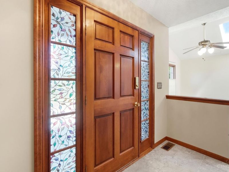 7795 Mitchell Park Drive, Miami Township, OH 45002 Photo 6