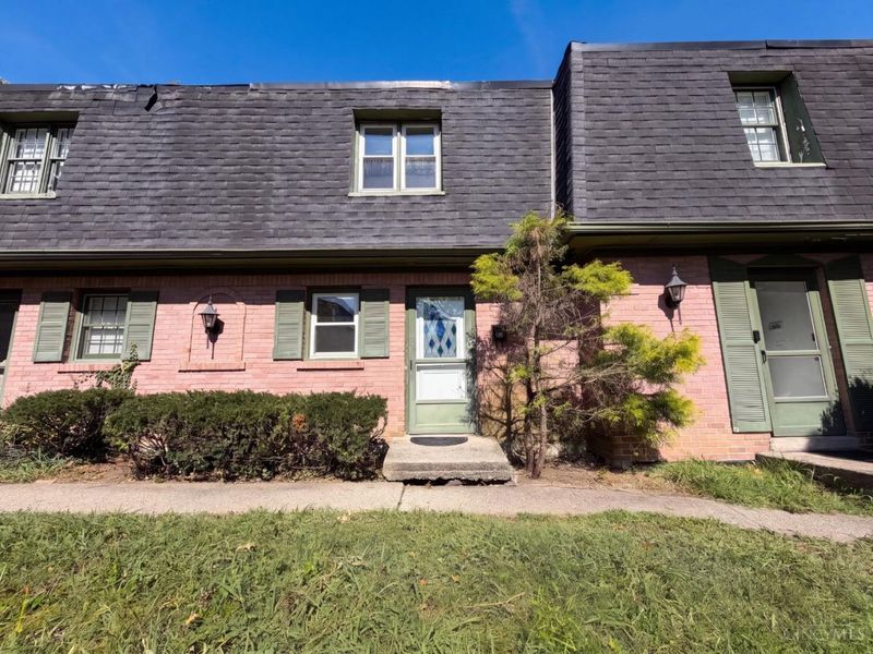 7636 Montgomery Road, Unit C, Cincinnati, OH 45236 Photo 1