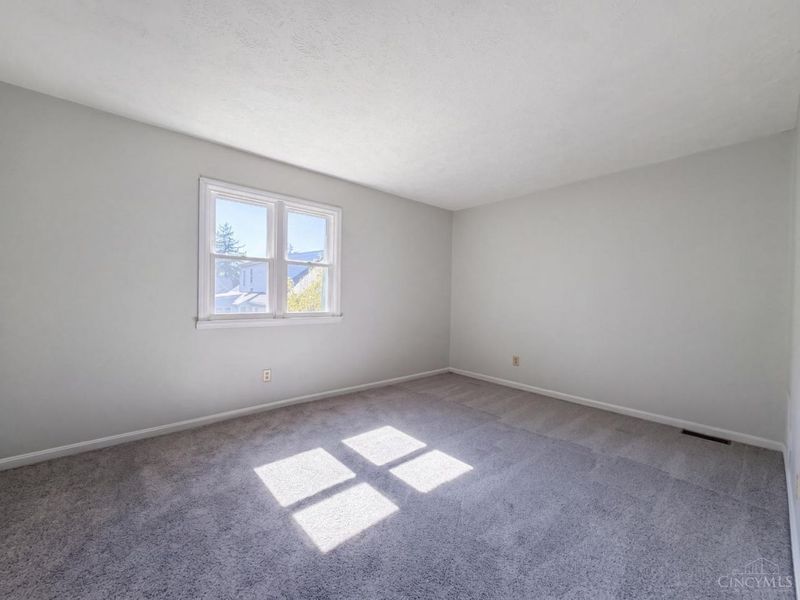 7636 Montgomery Road, Unit C, Cincinnati, OH 45236 Photo 11