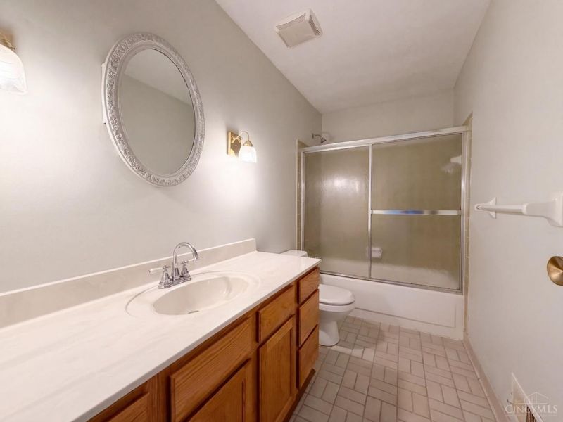 7636 Montgomery Road, Unit C, Cincinnati, OH 45236 Photo 16