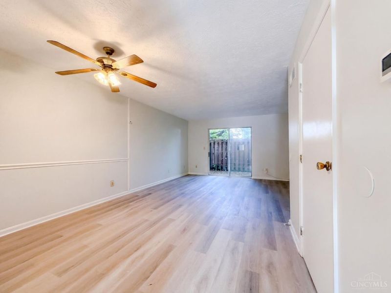 7636 Montgomery Road, Unit C, Cincinnati, OH 45236 Photo 6