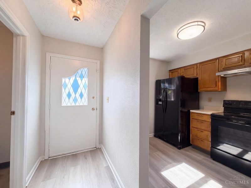 7636 Montgomery Road, Unit C, Cincinnati, OH 45236 Photo 9