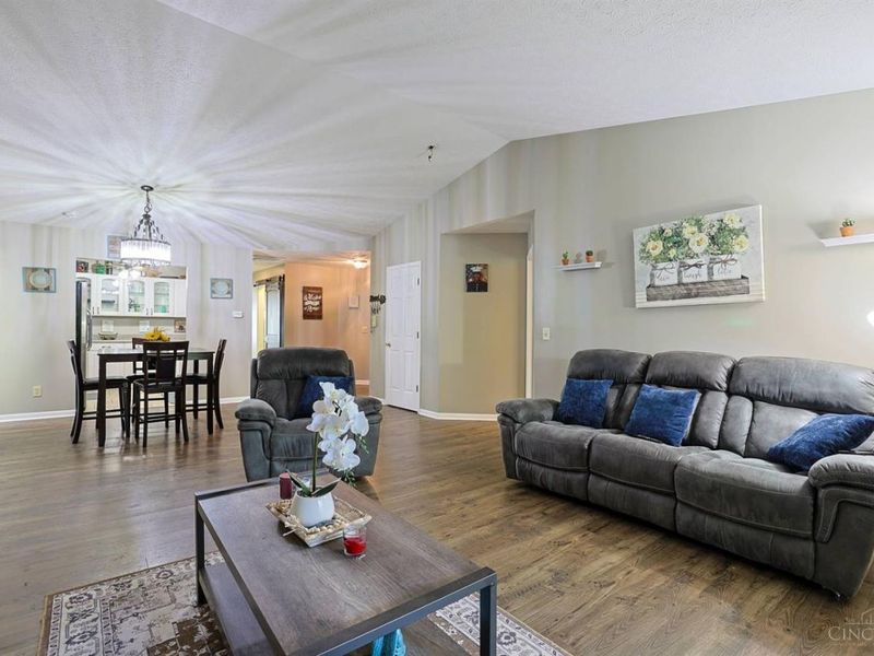 3343 Hidden Creek Drive, Unit 78, Cincinnati, OH 45251 Photo 7