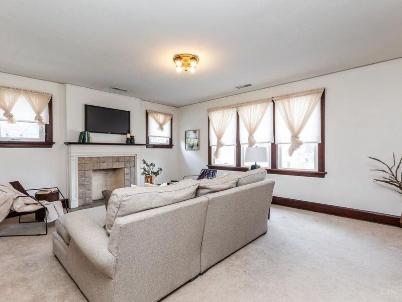 5929 Glenway Avenue, Cincinnati, OH 45238 Photo 8