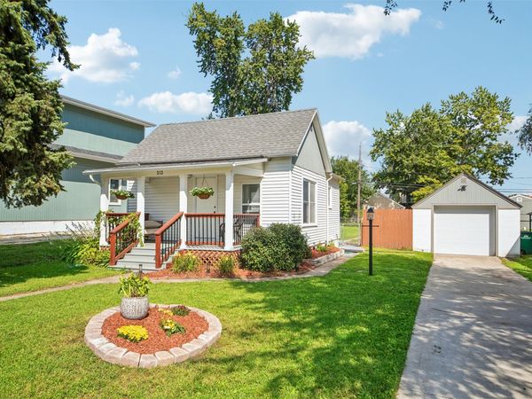 313 9th Street, West Des Moines, IA 50265