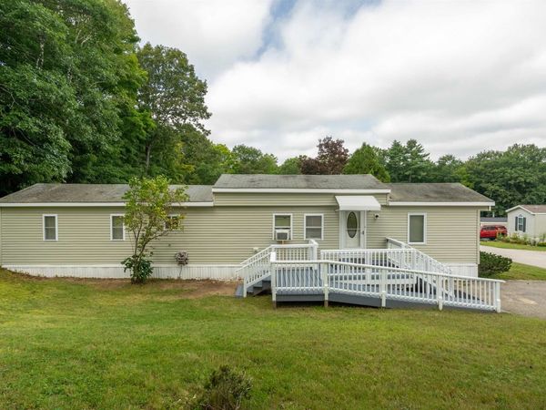 2 Knights Court, Raymond, NH 03077