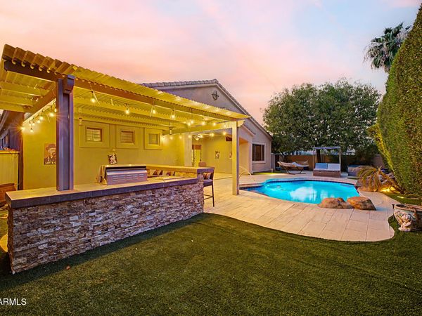 65 S PRESIDIO Drive, Gilbert, AZ 85233
