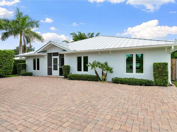 1128 Hilltop DR, NAPLES, FL 34103