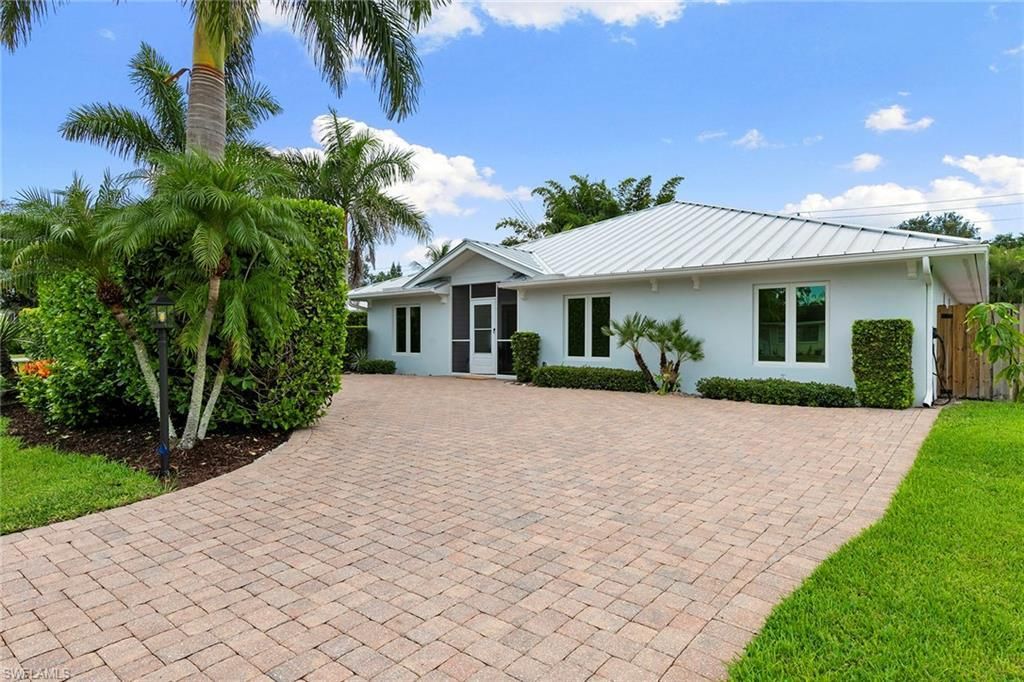 1128 Hilltop Dr, Naples, FL 34103 Photo