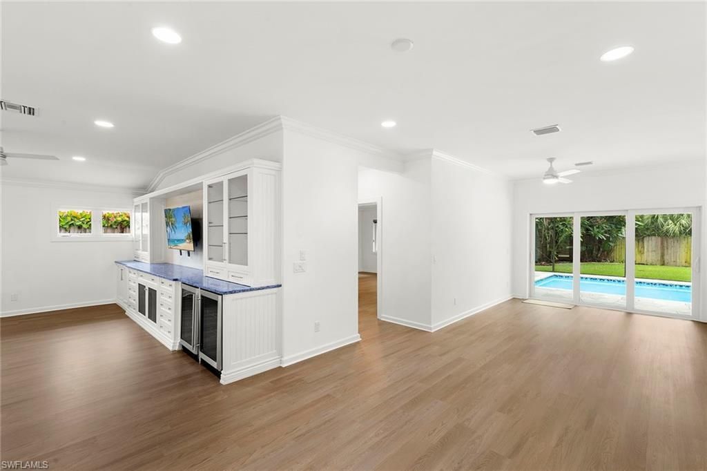 1128 Hilltop Dr, Naples, FL 34103 Photo
