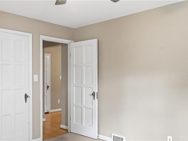 406 Triangle Avenue, Oakwood, OH 45419 Photo 12