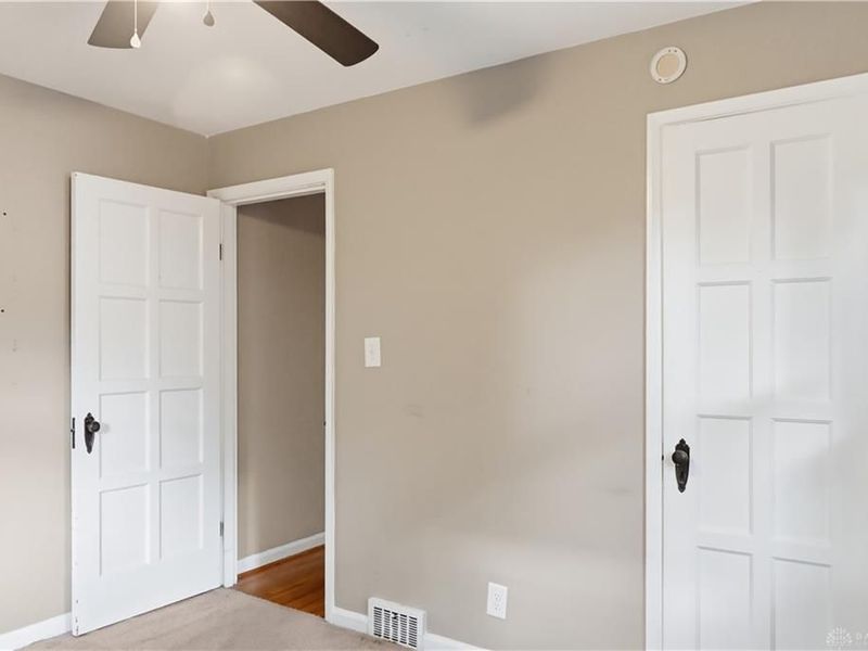 406 Triangle Avenue, Oakwood, OH 45419 Photo 14