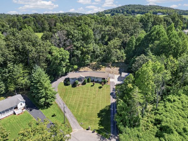 2600 Pine Valley Rd , Cookeville, TN 38506