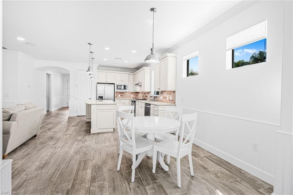 10647 Tiki Ct, Estero, FL 33928 Photo
