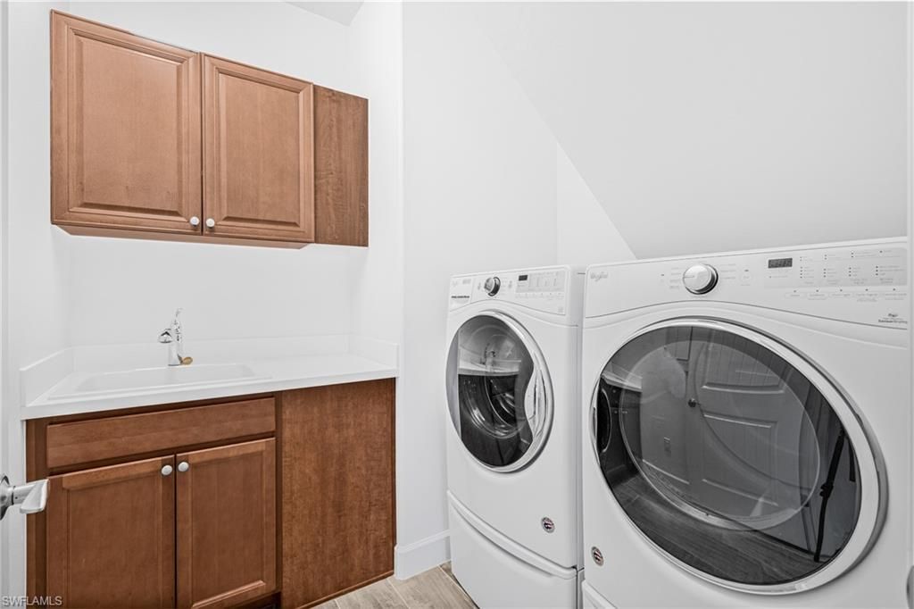 10647 Tiki Ct, Estero, FL 33928 Photo