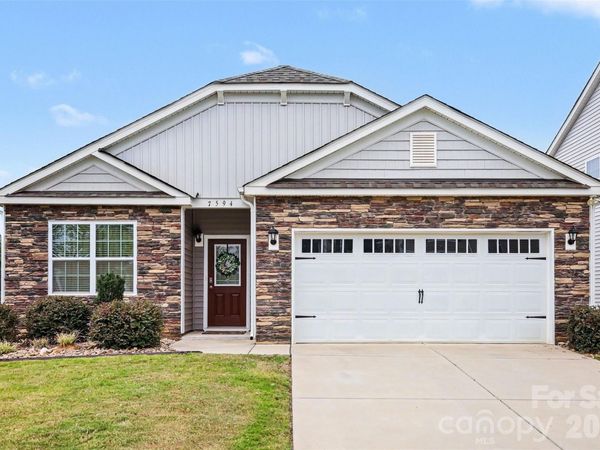 7594 Stonehouse Drive, Gastonia, NC 28056