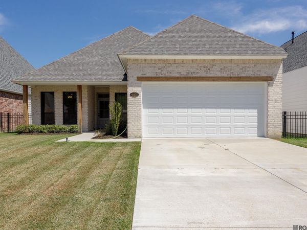 41102 Garden Ct, Gonzales, LA 70737