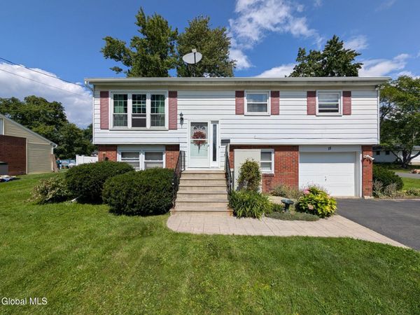 18 California Avenue, Rensselaer, NY 12144