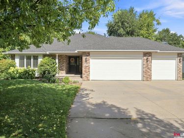 7411 S 41 Street, Lincoln, NE 68516