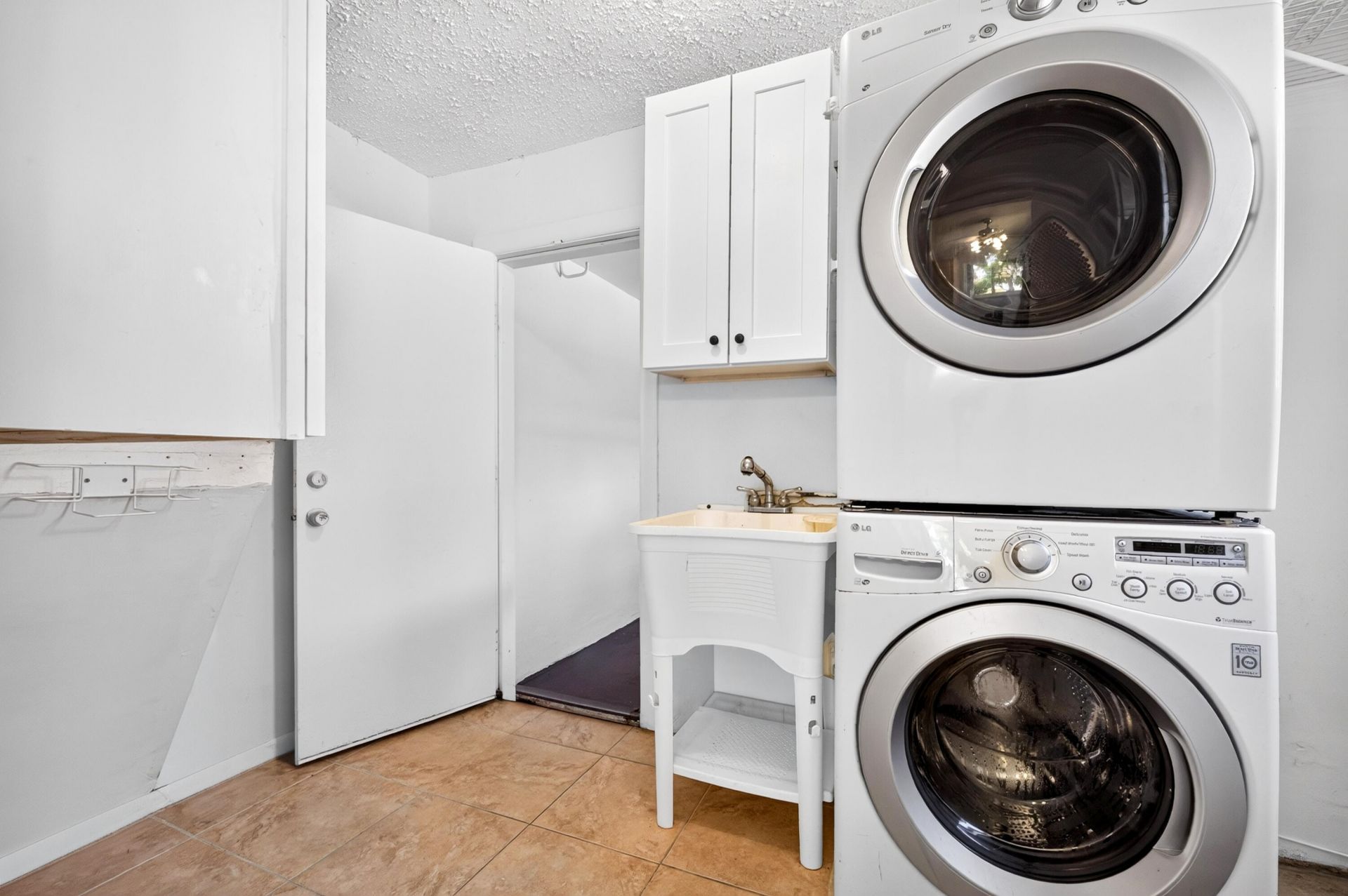 1150 NW 72nd Terrace, Margate, FL 33063 Photo