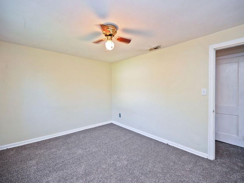 884 Stanlyn Drive, Union Township, OH 45245 Photo 32