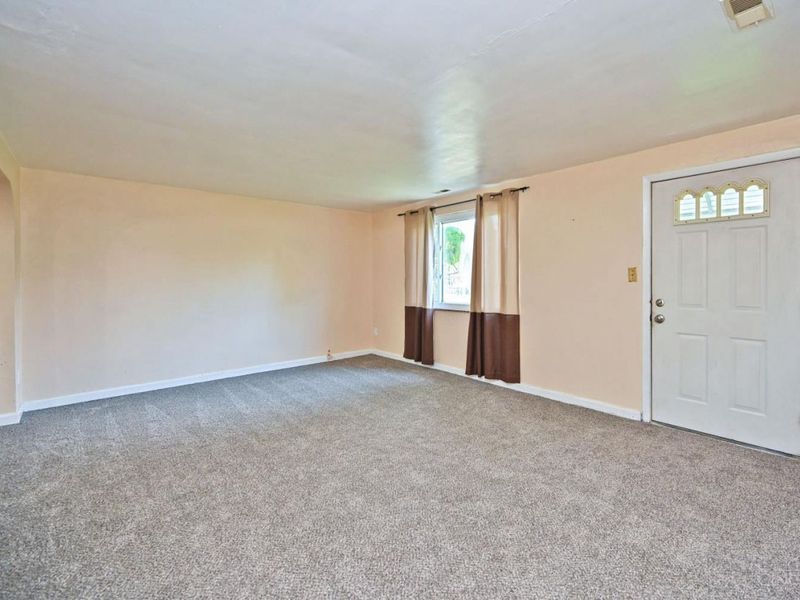 884 Stanlyn Drive, Union Township, OH 45245 Photo 8