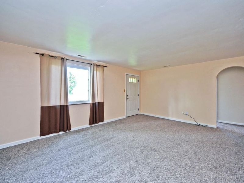 884 Stanlyn Drive, Union Township, OH 45245 Photo 9
