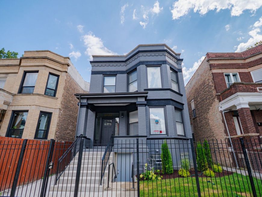 Main Photo
