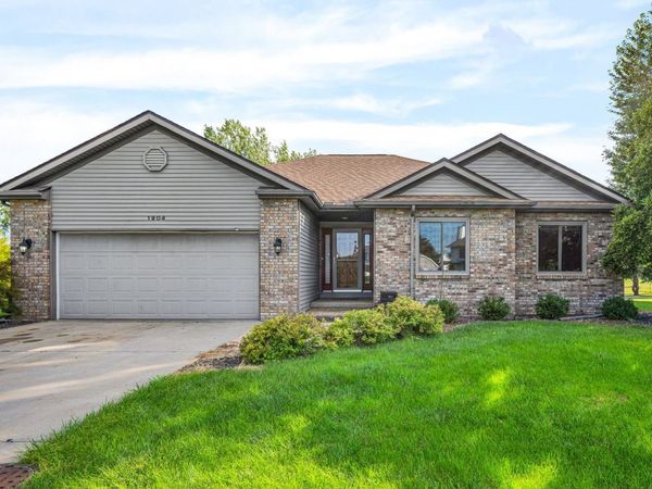 1904 Berkshire Gardens Cc Lane, Normal, IL 61761