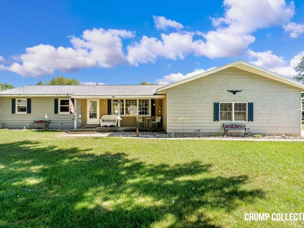 5010 Dorset Lane, Norton Shores, MI 49441