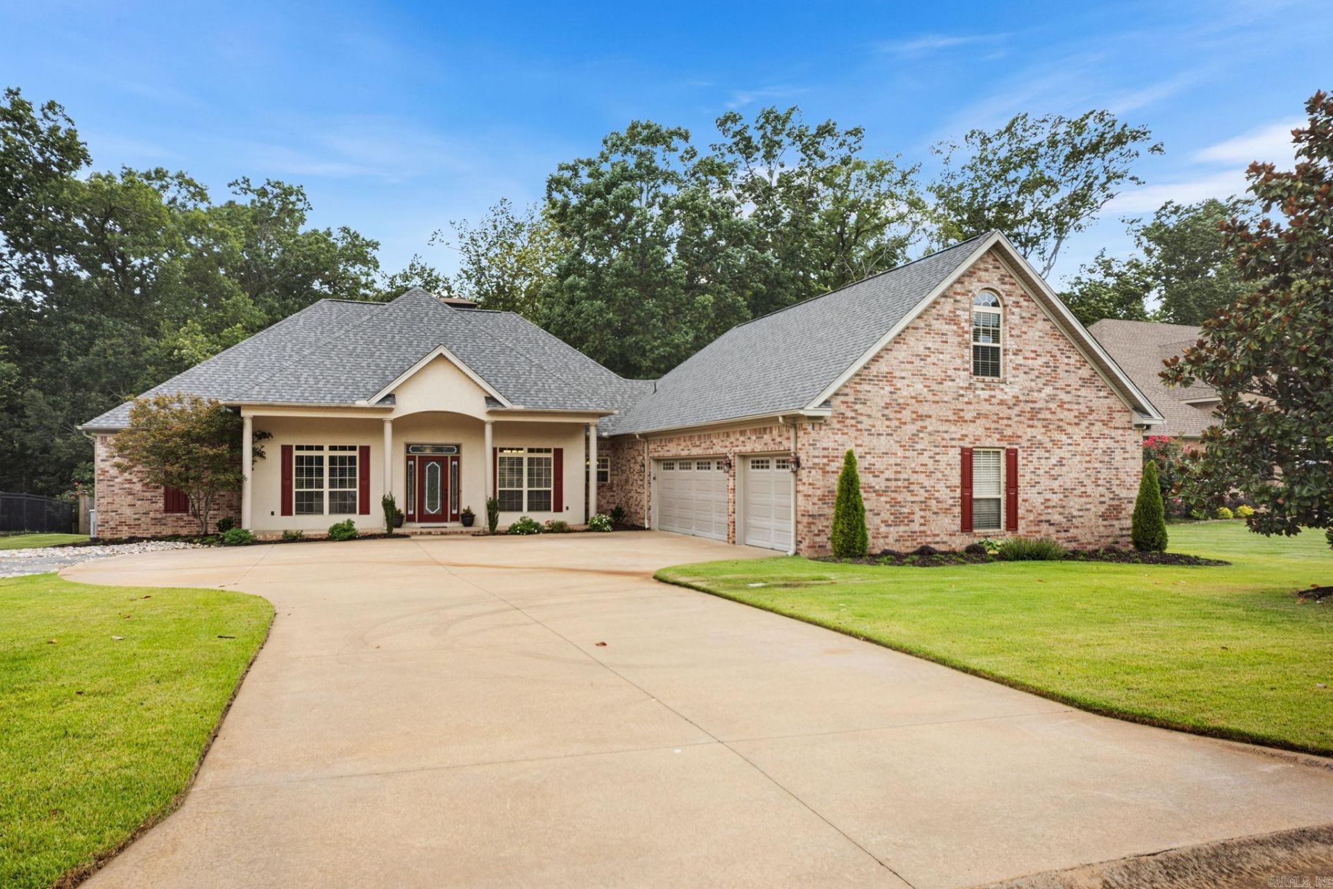212 Seminole Ln Lane Maumelle, AR 72113