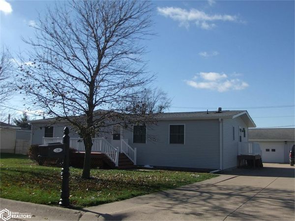 210 3rd Street, West Point, IA 52656