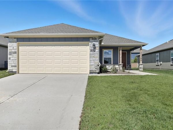 883 N Pear Street, Gardner, KS 66030