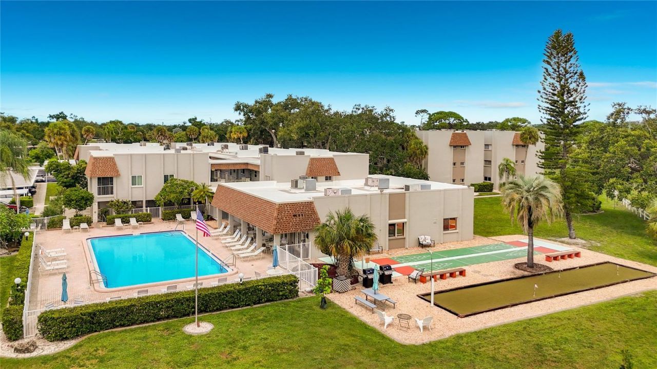 1520 Glen Oaks Drive E, Unit 248, Sarasota, FL 34232 Photo