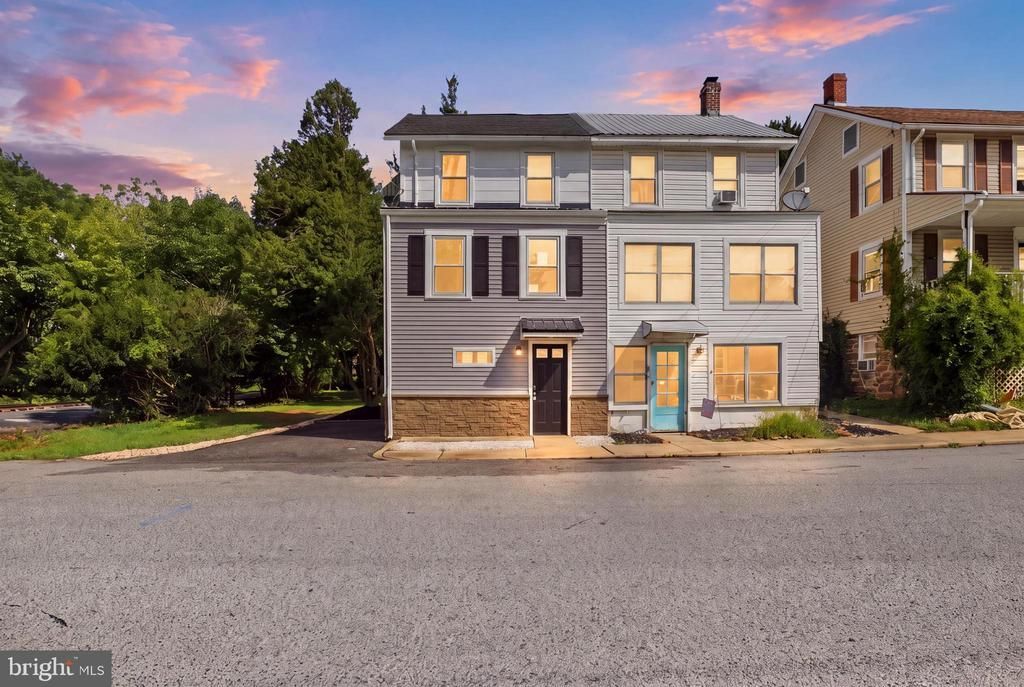1 PLEASANT AVENUE , NEW FREEDOM, PA 17349