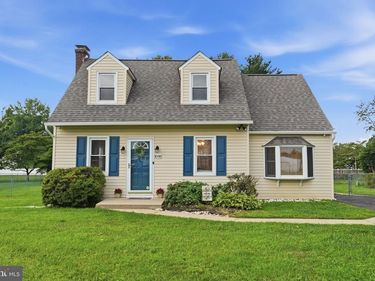 1048 HAWTHORNE ROAD, BENSALEM, PA 19020