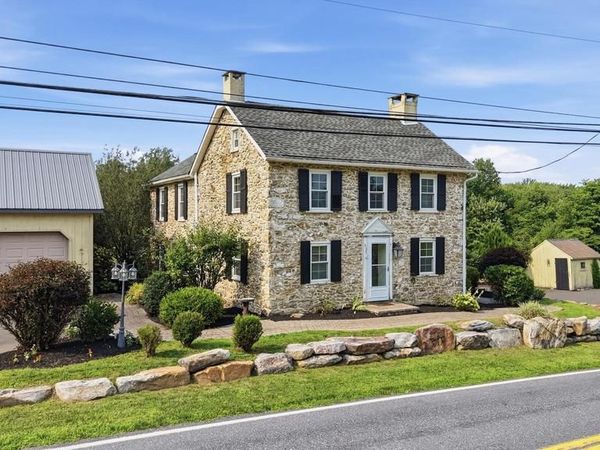 435 HUFFS CHURCH ROAD , ALBURTIS, PA 18011