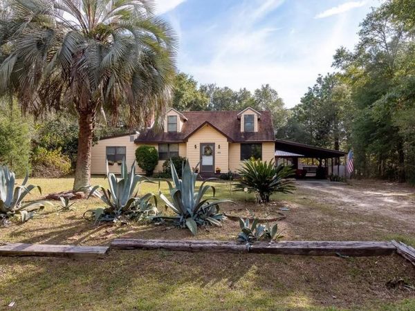 131 Silk Oak Drive, Defuniak Springs, FL 32433