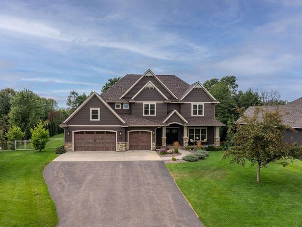 4766 S Oakwood Hills Parkway, Eau Claire, WI 54701
