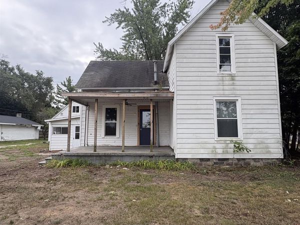 915 Broadway Street W, Mt Pleasant, MI 48858